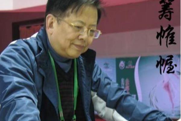 1986年胡荣华对吕钦（胡荣华与吕钦巅峰对决，谁将称霸棋坛）.