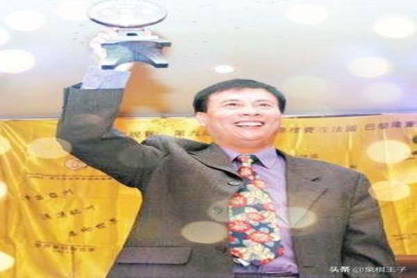 许银川得世界冠军的一盘棋是谁（许银川成就世界冠军的一盘棋，究竟击败了谁）.