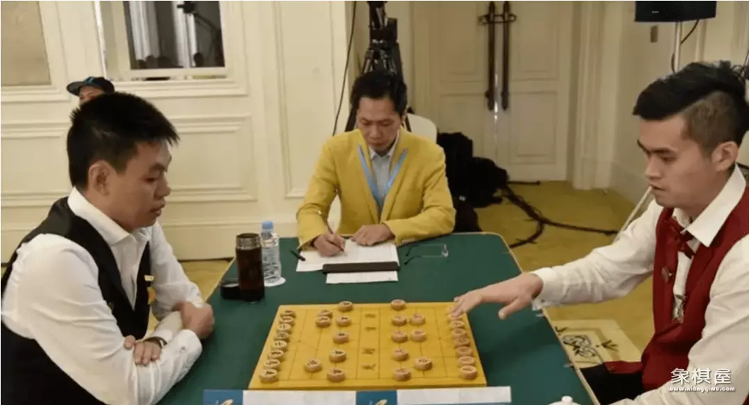 郝继超调侃王天一女友