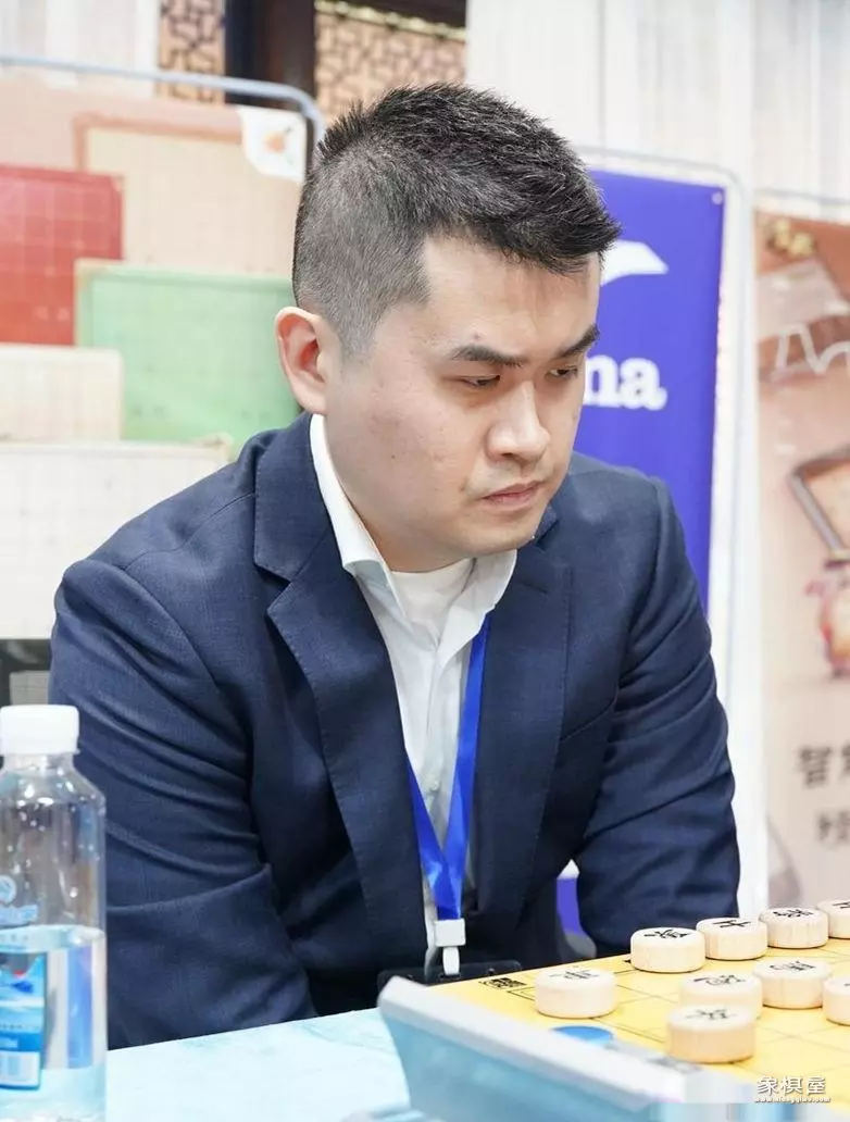 象棋山顶赛第一名是谁