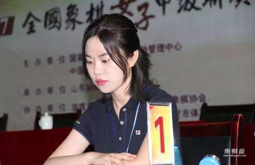 做象棋直播一天能赚多少钱