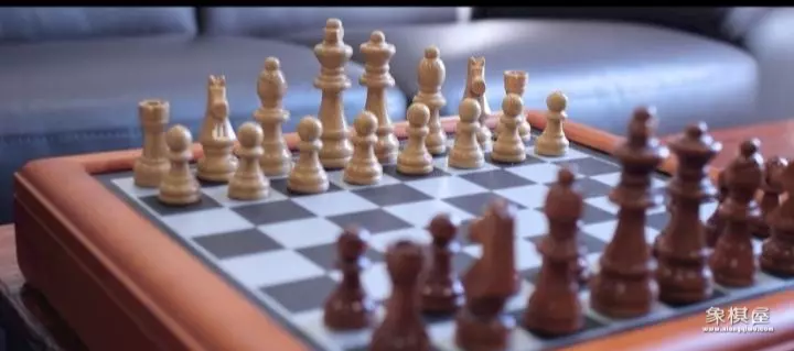 国际象棋和中国象棋哪个变化多