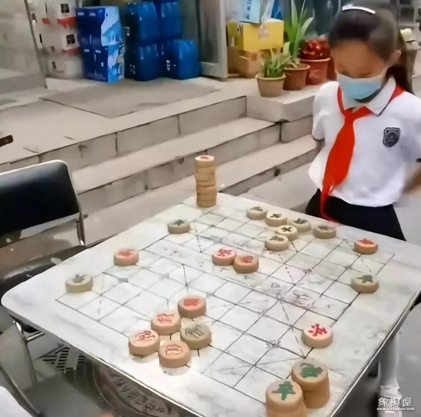 小女孩中国象棋对弈游戏