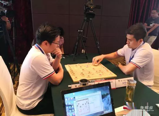 内蒙古第一个象棋大师是哪位