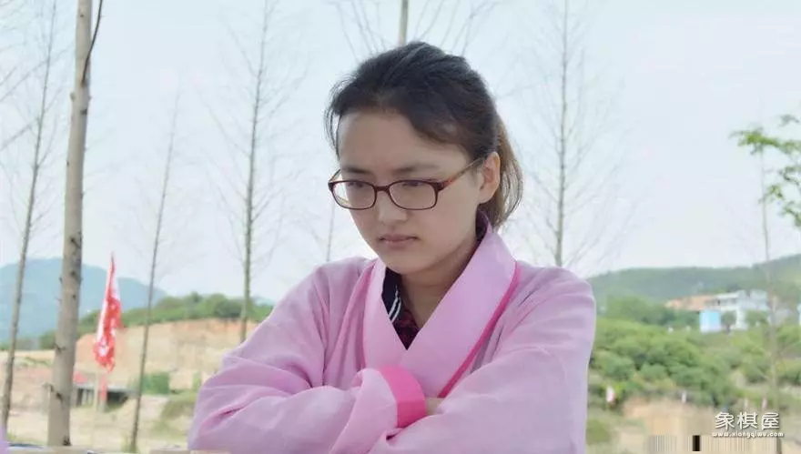 象棋大师唐丹照片