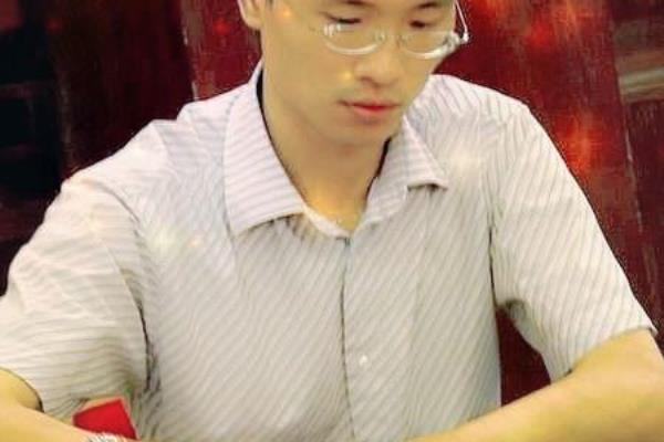 宁波象棋大师邱东（宁波象棋大师邱东，如何成为棋坛传奇）