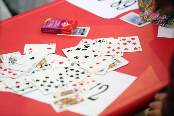 斗地主大小王可以代替任何牌吗.