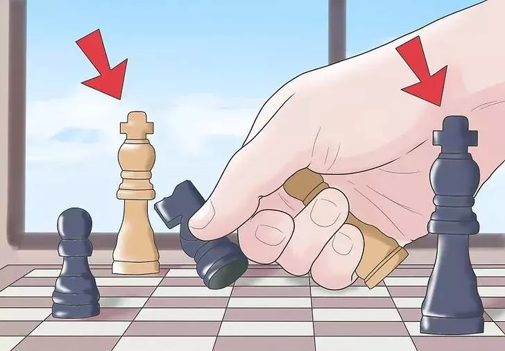 国际象棋里面的王后怎么走(3)
