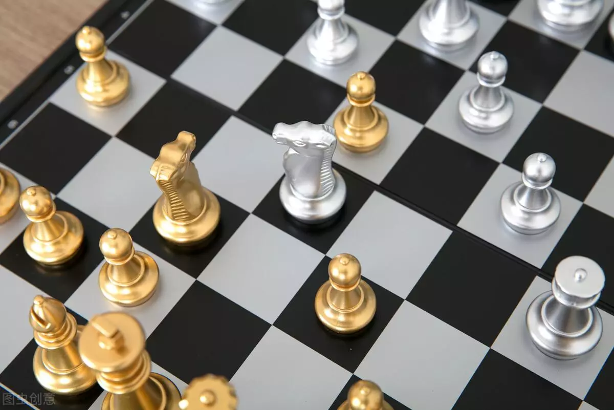 象棋棋盘数字坐标马横移怎么说(1)