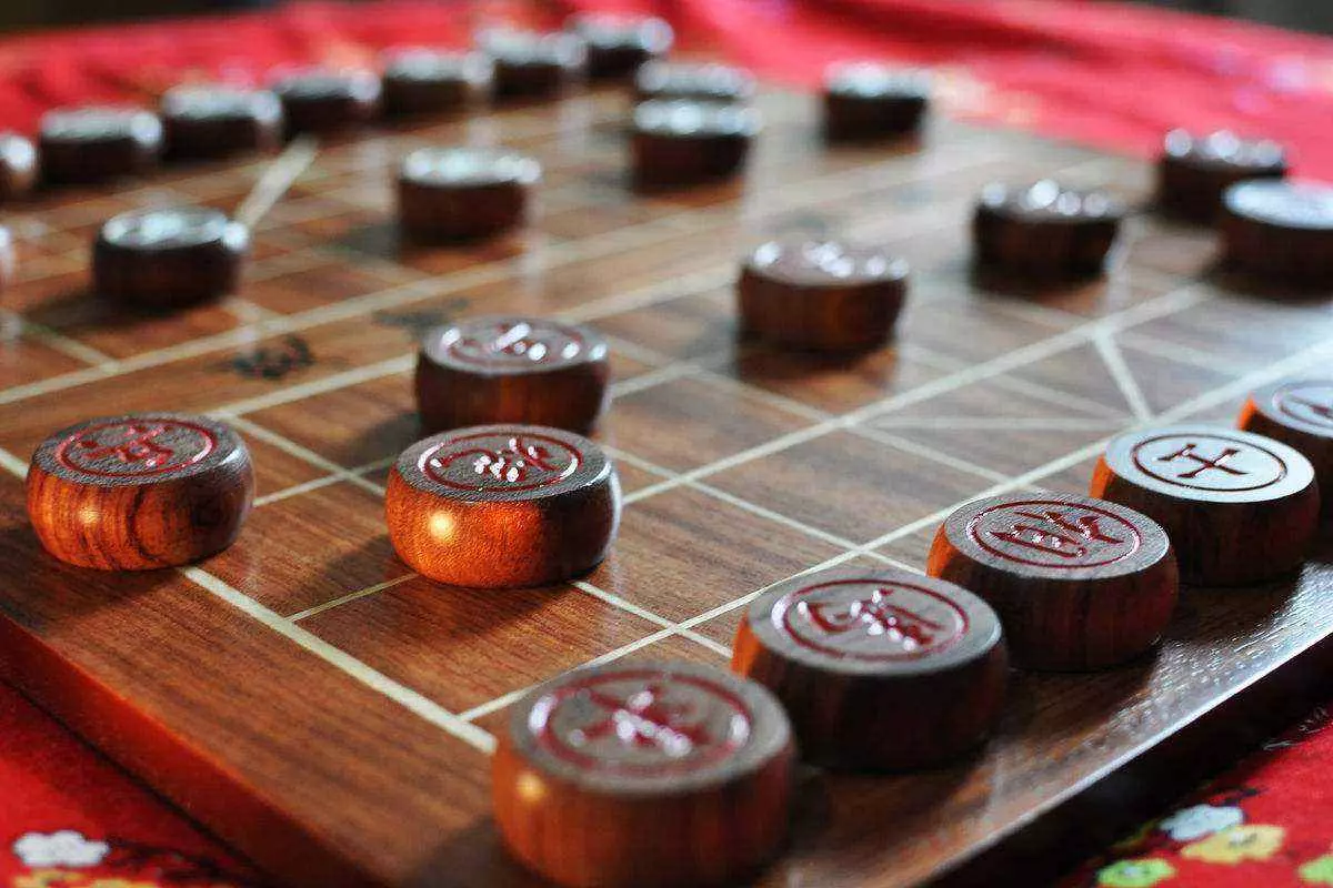 中国象棋什么时起源的是谁发明的棋子(1)