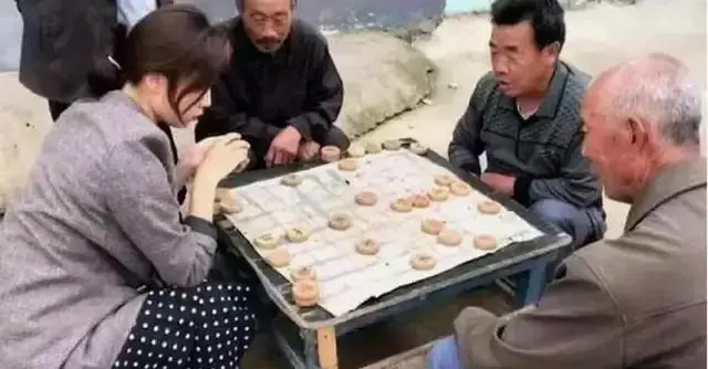 多乐象棋可以和qq好友一起玩吗(1)