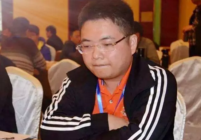 象棋特级大师是怎么克制好胜心的呢(1)