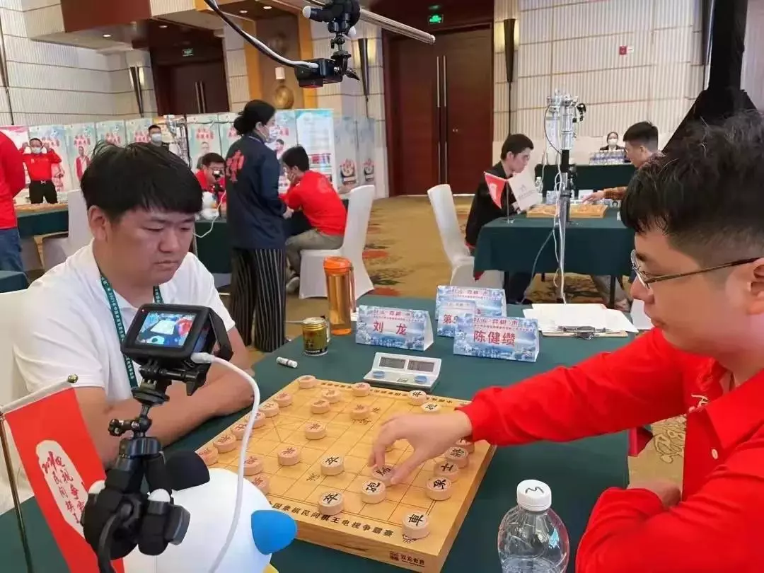刘龙象棋在哪直播的(2)