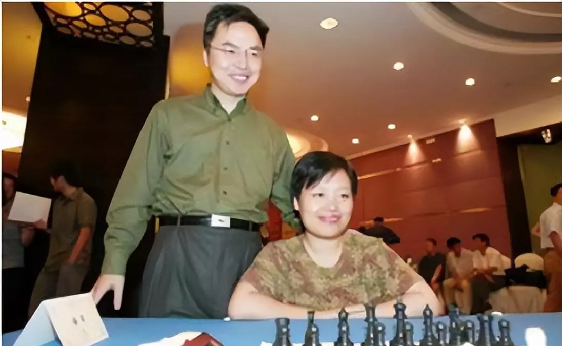 国际象棋棋后谢军的丈夫是谁(15)