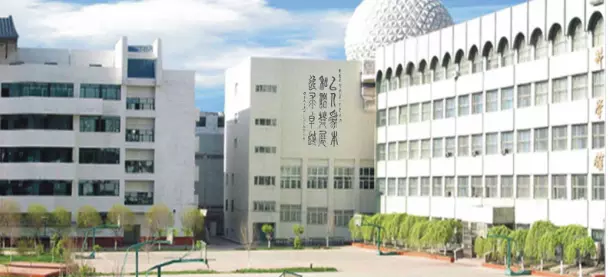 五家渠高级中学是重点高中吗(3)