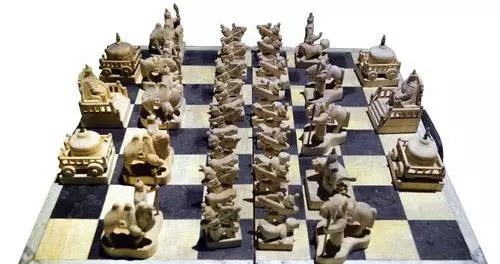 国际象棋是哪个国家发明出来的(8)