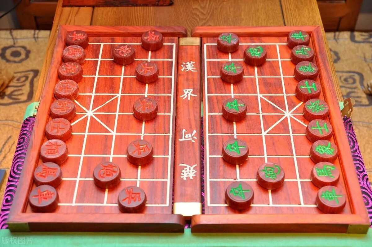 描述象棋的诗句有哪些(3)