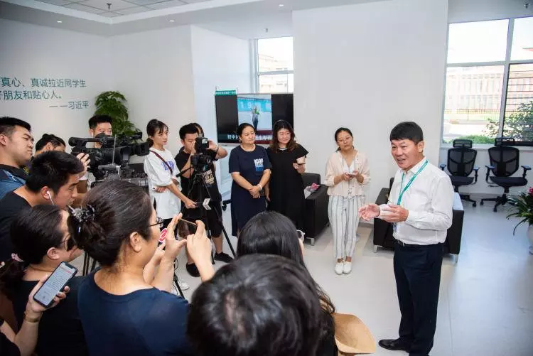 青岛江苏路小学怎么样 上学的说说(5)