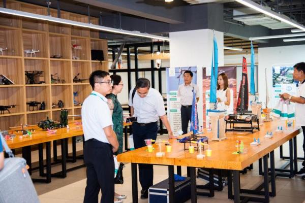 青岛江苏路小学怎么样 上学的说说.