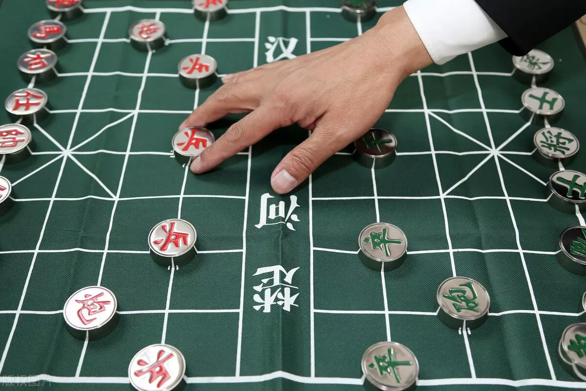 象棋让先与后走有什么不同(5)
