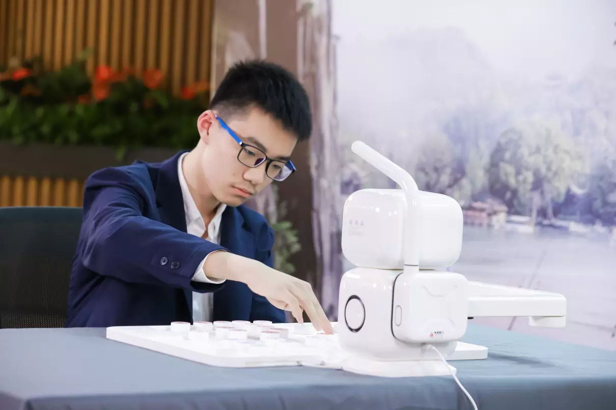 机器人下象棋什么时候打败人的(2)