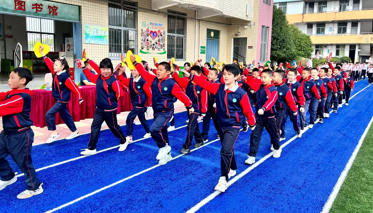 鋆用于人名读yun还是jun好(1)