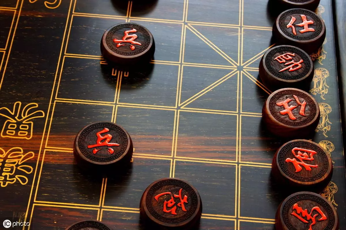 象棋将帅不能碰面是什么意思(2)