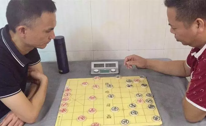 中国象棋让双马的技巧(1)