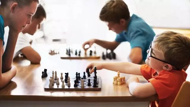国际象棋兵升变后用什么棋子代替(1)