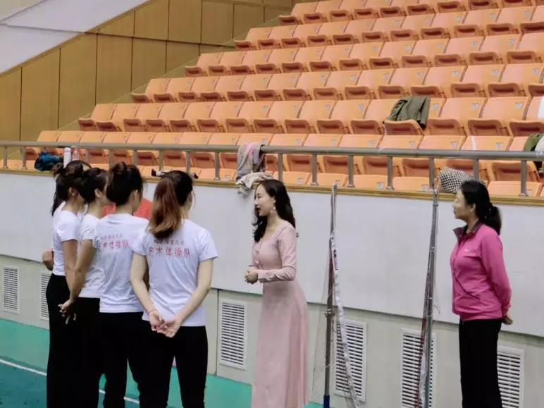 李红杨艺术体操(10)