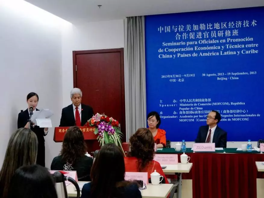 李红杨艺术体操(7)
