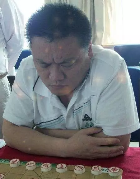 象棋海底捞月车不占中能赢吗(1)