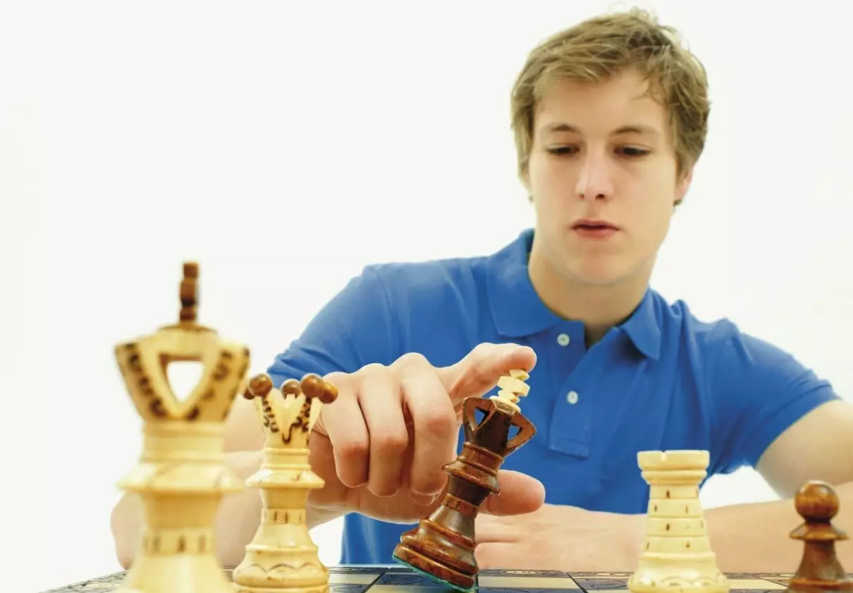 国际象棋手获得国际大师称号的条件(1)